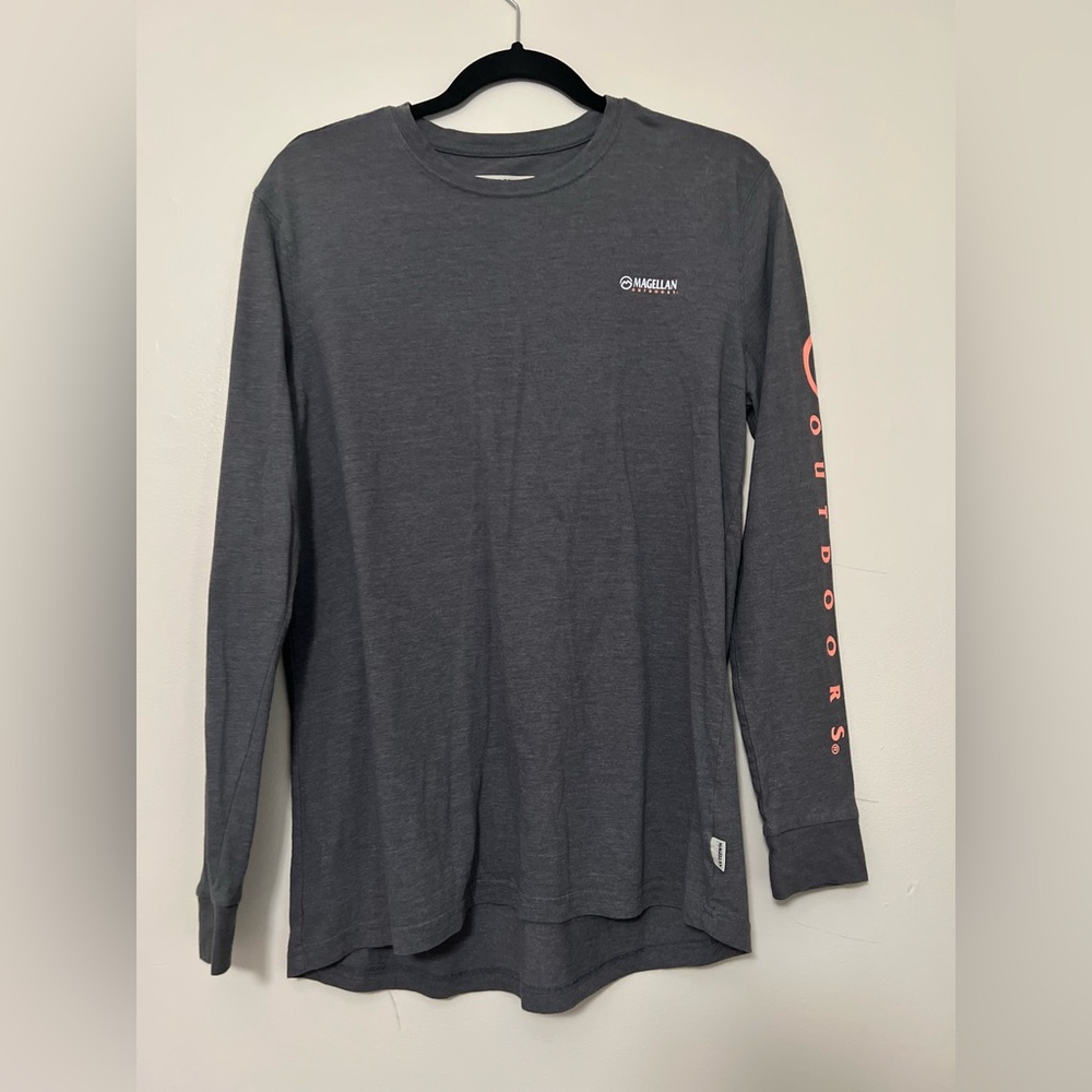 Magellan Outdoors Boyfriend Fit Long Sleeve Shirt Size M Gray